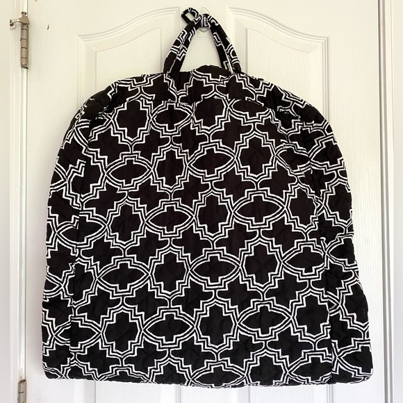 BUCKHEAD BETTIES Full Length Quilted Travel Garment Bag Black White Geometric - Picture 5 of 14